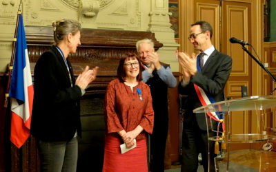 Remise de la médaille de Chevalier dans l’Ordre National du Mérite à Catherine Chauvel, MOF en reliure